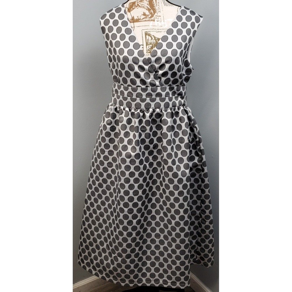 La Pateau Dress Womens 42 Gray Black Polka Dot Sleeveless Wrap V-Neck Back Zip